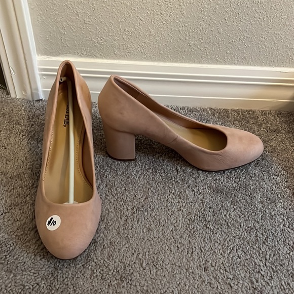 Shoes - Picture 7 of 16